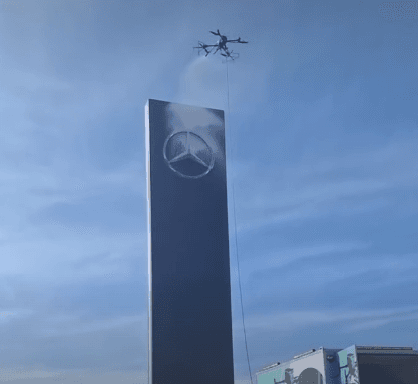 Totem Mercedes-Benz